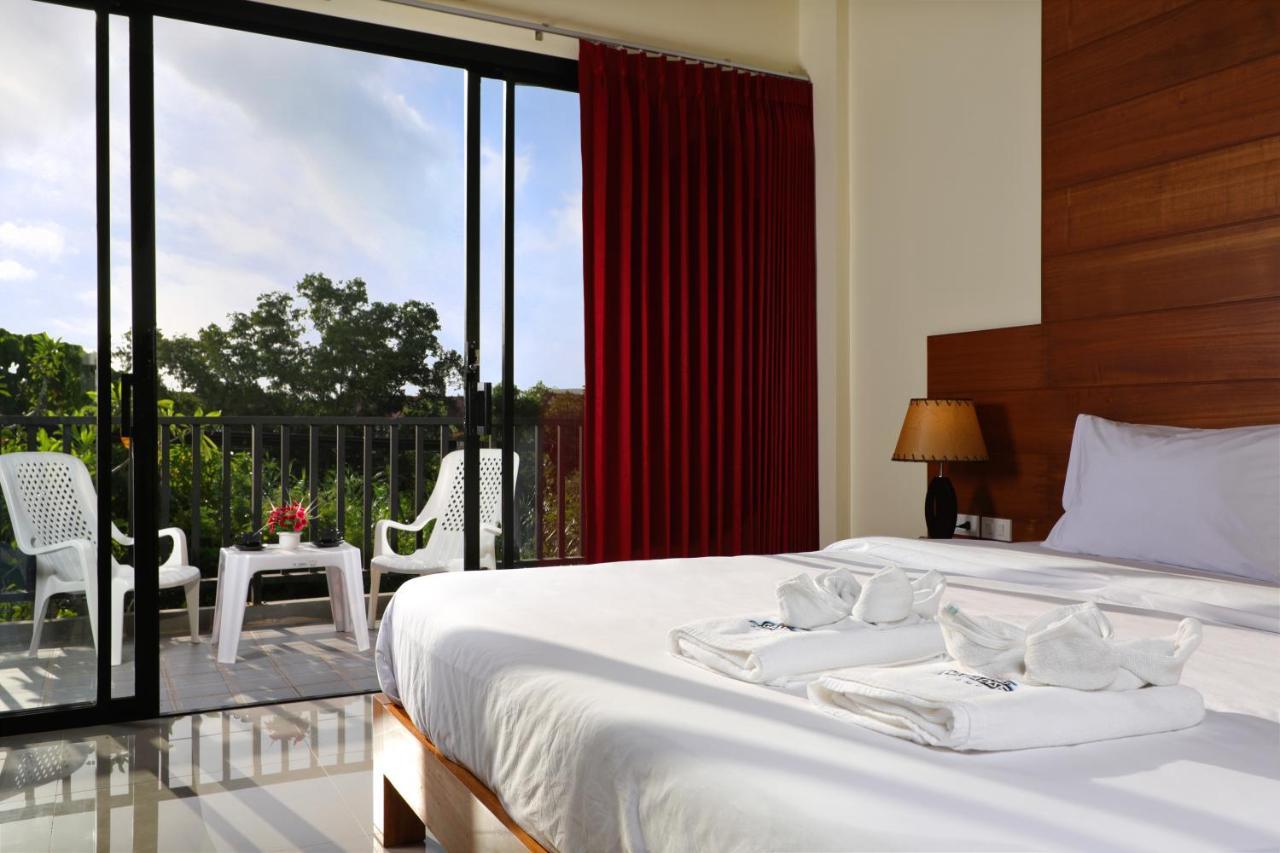 Gamers Paradise Hotel 查龙 外观 照片