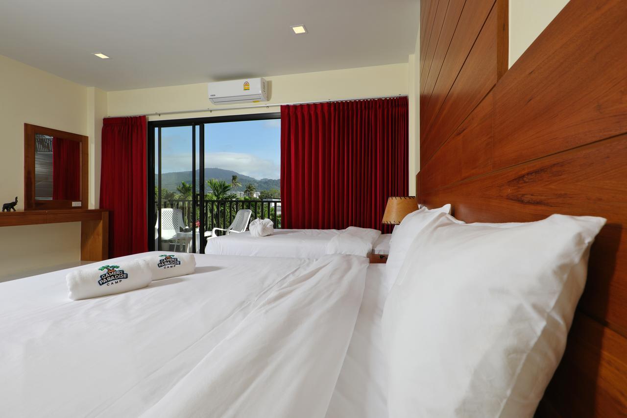Gamers Paradise Hotel 查龙 外观 照片